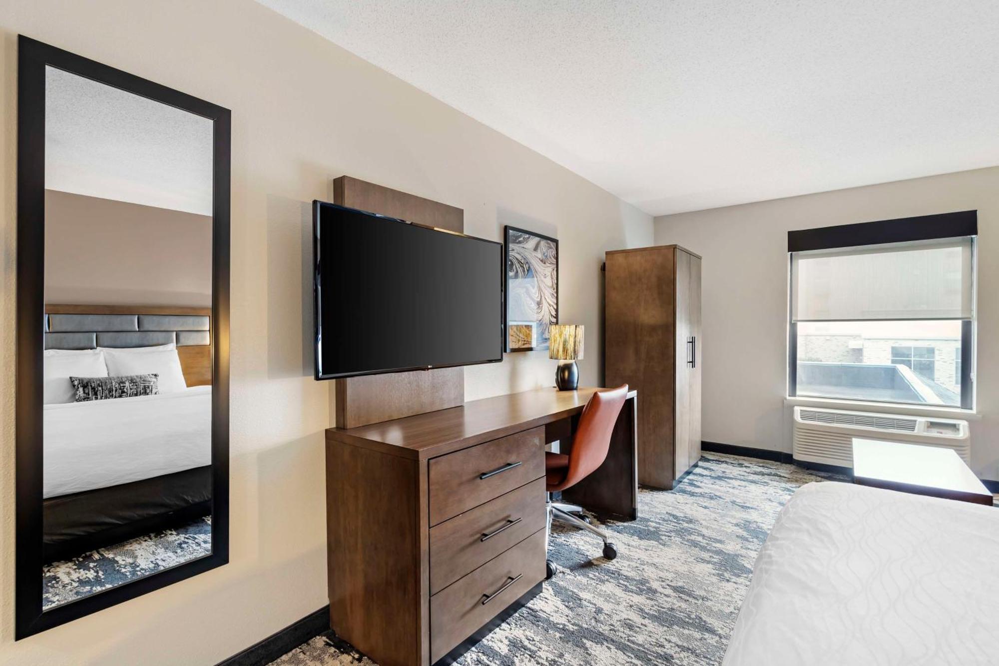 Best Western Plus Bourbonnais Hotel & Suites Exterior foto
