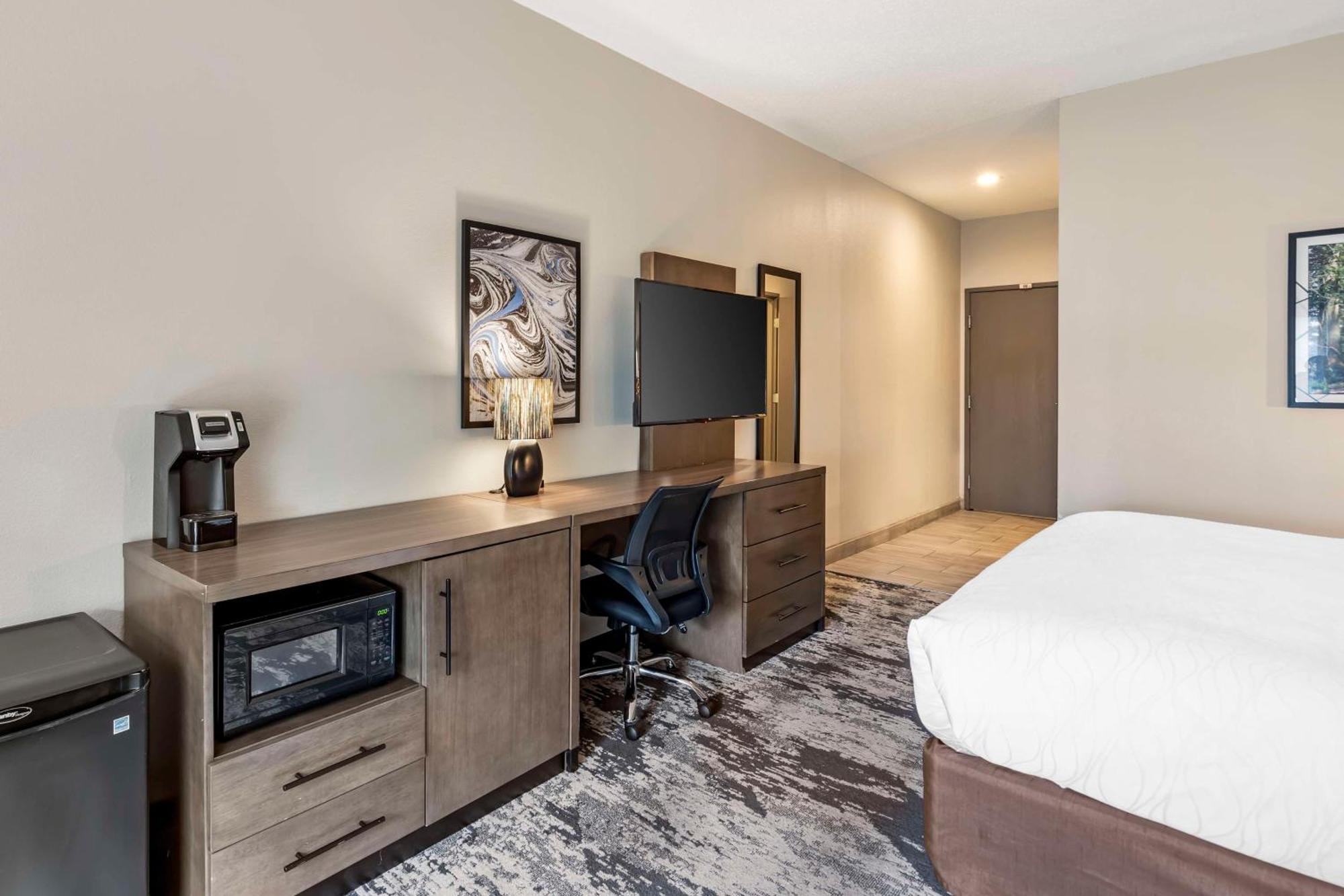 Best Western Plus Bourbonnais Hotel & Suites Exterior foto
