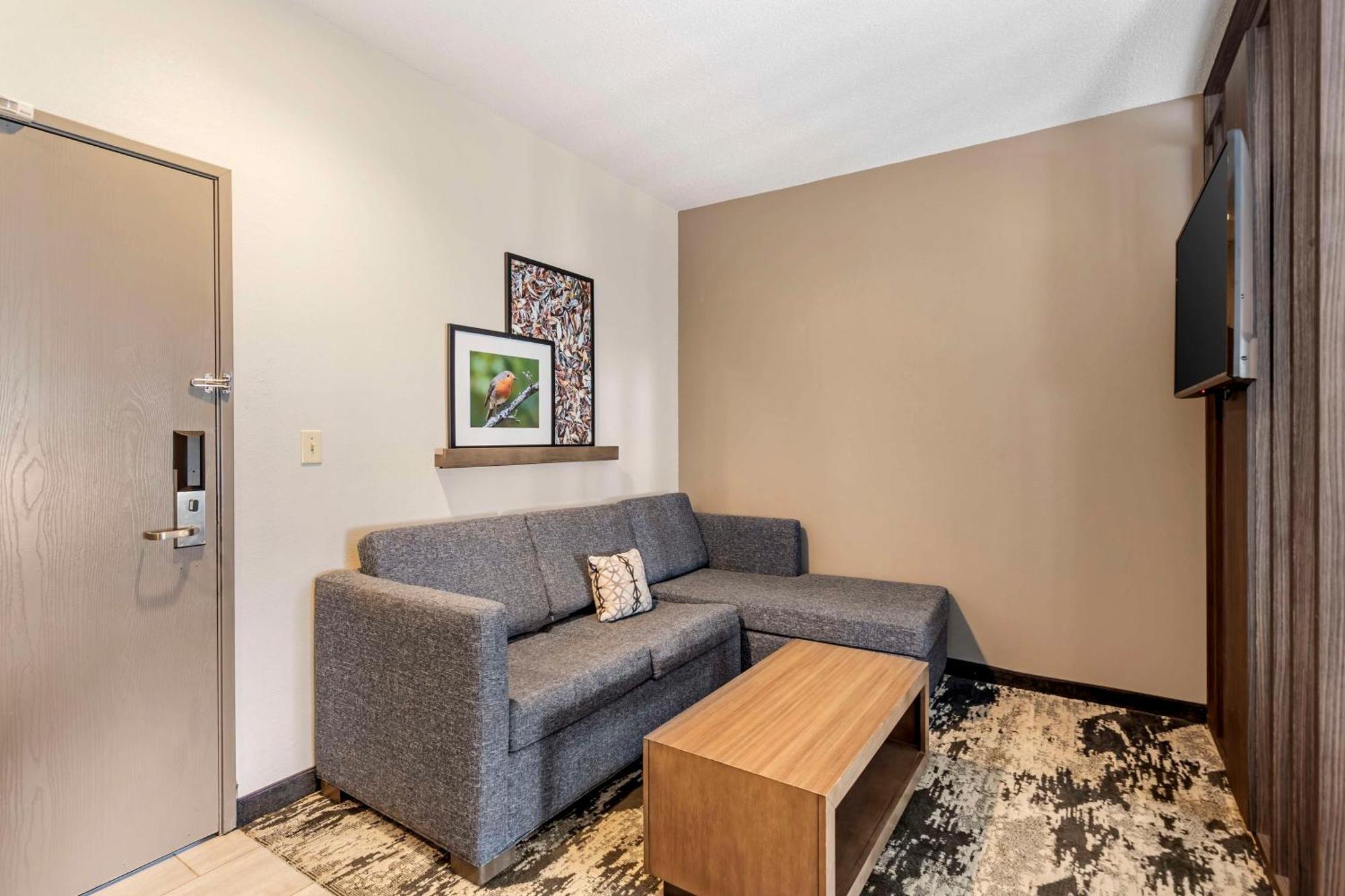 Best Western Plus Bourbonnais Hotel & Suites Exterior foto