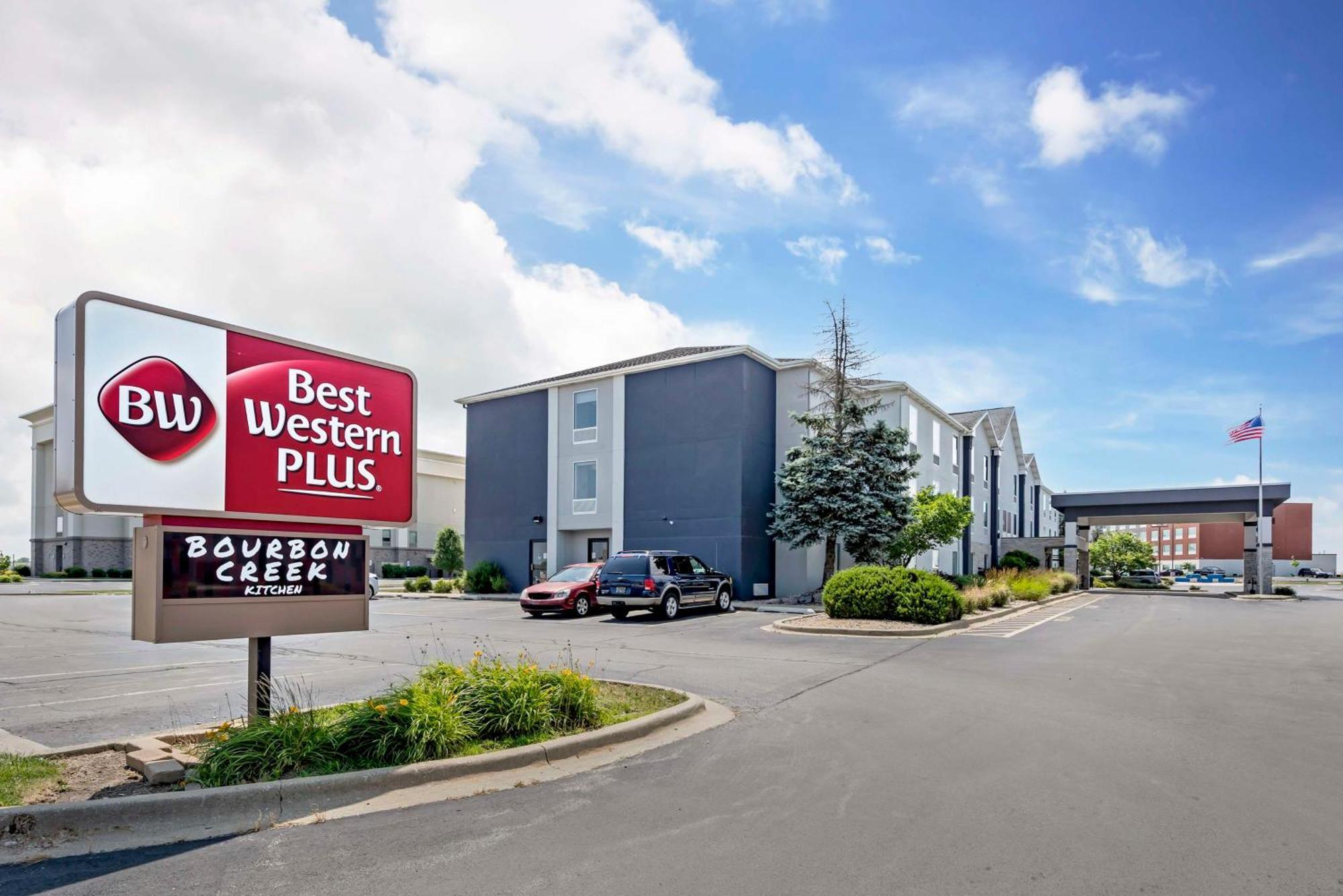 Best Western Plus Bourbonnais Hotel & Suites Exterior foto